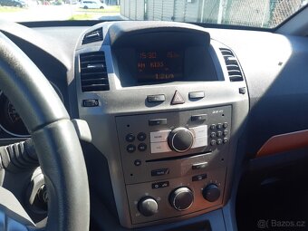 Opel Zafira B - 2