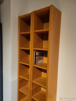 Regál na CD, DVD, z řady IKEA Billy. - 2