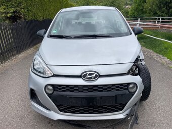 Hyundai i10 1.0 havarované 11tis. km - 2