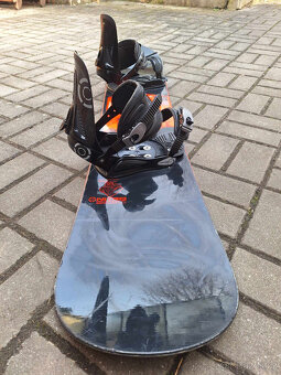 Snowboard Nitro Target o délce 157cm s vázáním stejné značky - 2