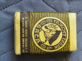 Staré kuřácké potřeby. - 2