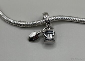 Stříbrný přívěsek č. 3 - konvička - 2