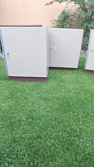 Dílenské  skříňky  do provozovny, velmi pěkné - 2