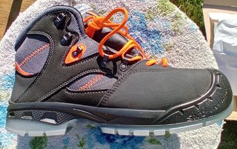 Sixton peak aluminium vel 44 Nové - 2