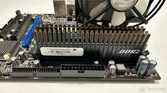 MSI G41TM-P33 + Intel E5500 + 4 GB DDR2 RAM - 2