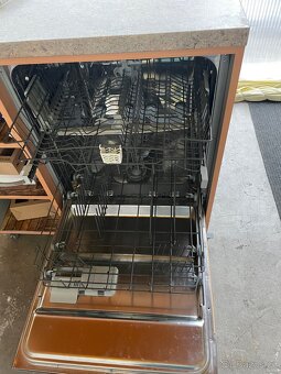 Vestavná myčka Whirpool - 2