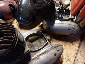 Jawa 250/353 kývačka díly - 2