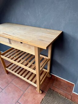 Kuch. servírovací stolek IKEA FÖRHÖJA bříza - 2