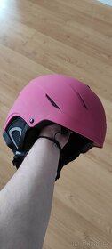 Lyžařská helma - 2