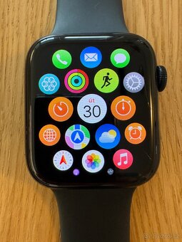 Apple Watch SE(GPS + Cellular) 2.generace, 44mm, modrý S/M - 2