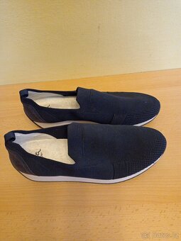 Nové dámské boty vel. 43 - 2