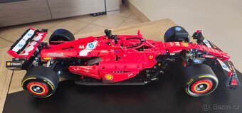 Stavebnice Ferrari SF-24 F1 (1361 dílků) - 2