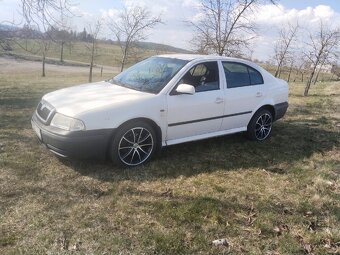 Škoda Octavia - 2