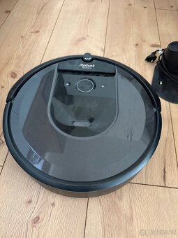 robotický vysavač iRobot Roomba i7 - 2