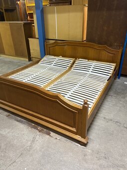 Manželská postel + šatní skříň - 2