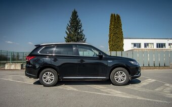 Mitsubishi Outlander PHEV 2.4 AWD - 2