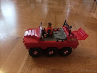 Auto a Požárník Sam - 2