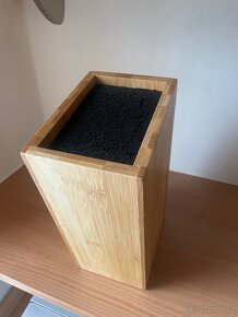 Blok na nože nepoužitý - 2