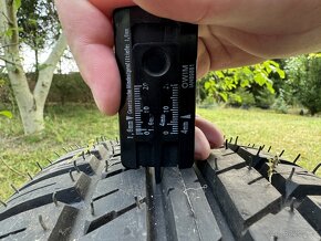 Letni pneu 195/65 R15 - 2