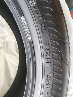 Bridgestone Alenza 001 225/50/18 - 2