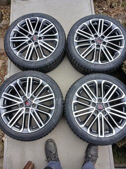 celoroční pneu 225/40 R18 - 2