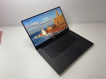 ell Precision 5520 i7 16/32GB RAM 512GB SSD - záruka - 2