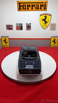 Ferrari 275 GTB/4 Spyder 1:18 KK-Scale - 2