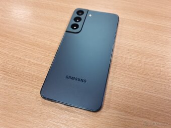 Samsung Galaxy S22 - 2