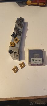 Nůž 25x25 s plátky CNMG 12 - 2