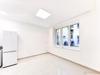 Pronájem atelieru 2+kk, 37 m2 - Praha 8 - Karlín - 2