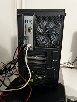 Herní PC s Monitorem - 2