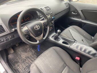 Avensis 1,6i 2011- - 2