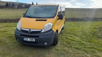 Opel vivaro 9 míst rok 2014 - 2