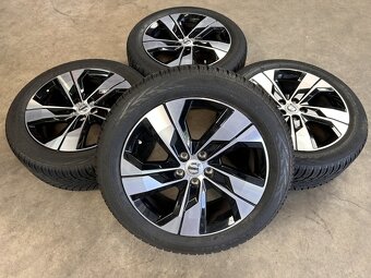 Zimni sada Volvo V60CC 215/55 R18 Nokian - 2
