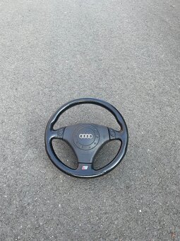 Prodám tento volant na Audi a4 b5. - 2