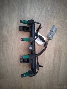 Vstřiky s lištou a kabel. svazkem - Peugeot 206 - 2