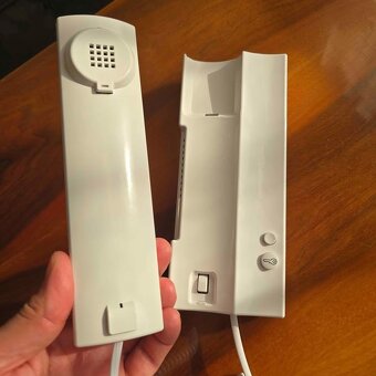 Domovní telefon TESLA ELEGANT s bzučákem bílý 4FP 211 01.201 - 2