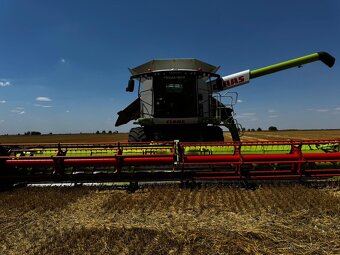 Claas Lexion 770, header V1050 - máme na prodej mnohem více - 2