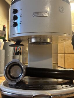 Pákový kávovar delonghi Icona bílý - 2