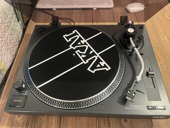 Gramofon AKAI - 2