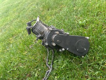 Motor včetně převodovky - 2