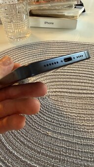 iPhone 15 pro Max Modrý Titan - 2