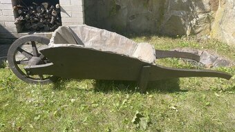 Dřevěný trakař - 2