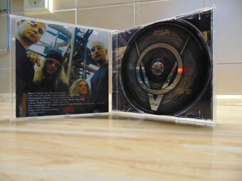 prodám CD Doga - Když chlapi tančí 2003 , v pořádku , - 2