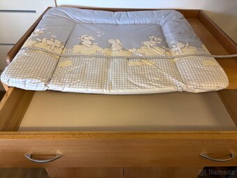 Přebalovací pult - 2