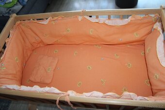 Kolébka s kolečky a aretací + nová matrace - 2