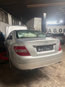 Díly w204 3.0 cdi 165 kw 4 matic - 2