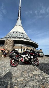 SUZUKI GSX-R 750 K9 - 2