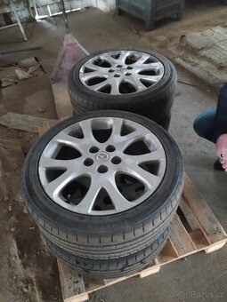 Sada kol Mazda 225/45 R18 - 2