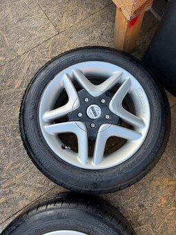 Momo Ferrari Engineering 4x100 - 2